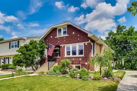671 S Sunnyside Ave, Elmhurst, IL 60126