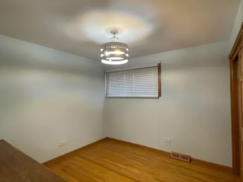 7900 W 82nd St, Bridgeview, IL 60455 photo 12