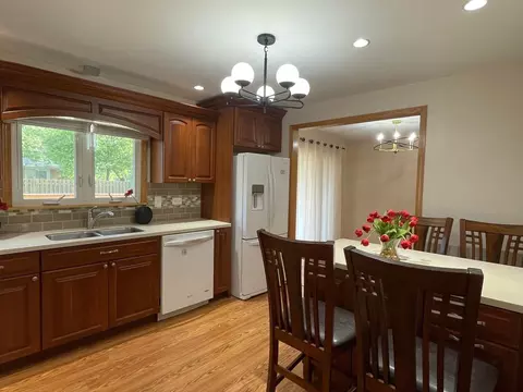 7900 W 82nd St, Bridgeview, IL 60455 photo 6