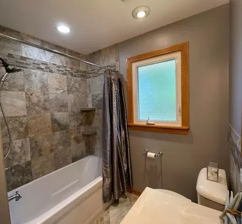 7900 W 82nd St, Bridgeview, IL 60455 photo 10