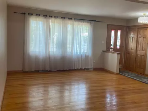 7900 W 82nd St, Bridgeview, IL 60455 photo 5