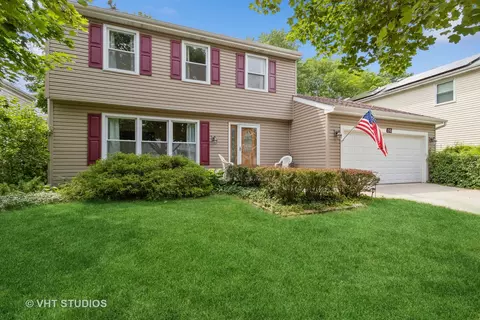 210 Crabtree Ln, Vernon Hills, IL 60061