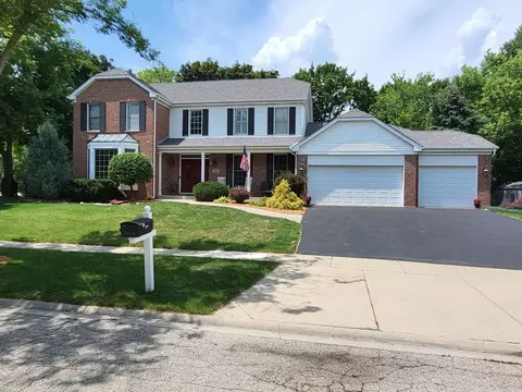200 S Oakleaf Rd E, Algonquin, IL 60102