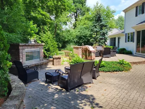 200 S Oakleaf Rd E, Algonquin, IL 60102 photo 4