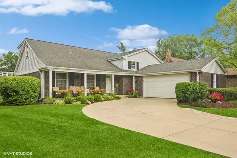 3014 N Windsor Dr, Arlington Heights, IL 60004