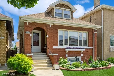 5259 N Liano Ave, Chicago, IL 60630