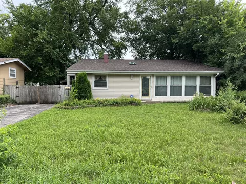 1317 Wilson Ave, Carpentersville, IL 60110