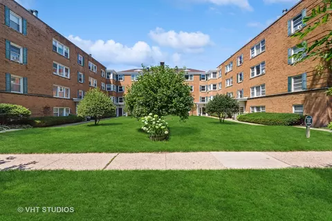 526 Michigan Ave #2N, Evanston, IL 60202