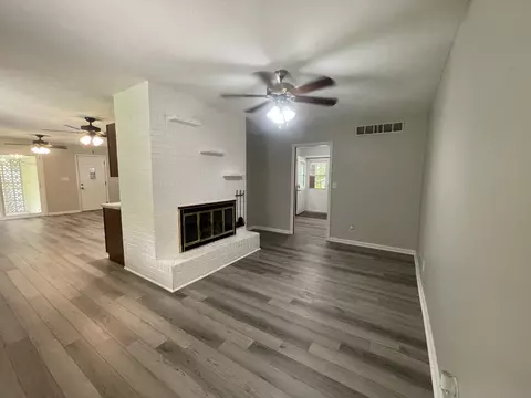 402 N Cottage Ave, Normal, IL 61761 photo 6