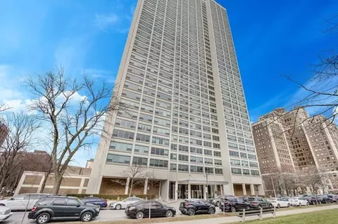 1700 E 56th St #3505, Chicago, IL 60637