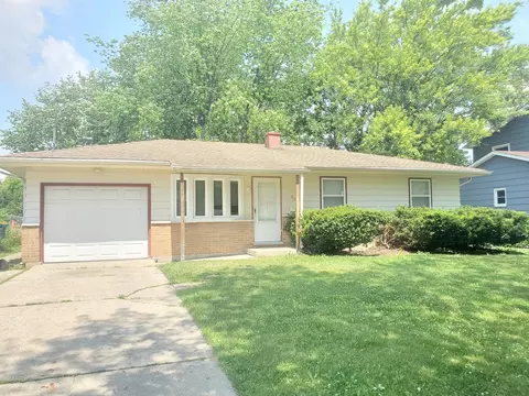 3524 Winhaven Dr, Waukegan, IL 60087