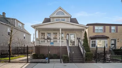 4024 N Whipple St, Chicago, IL 60618