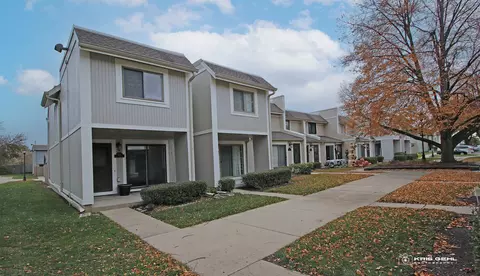 634 Robin Ct #634, Grayslake, IL 60030