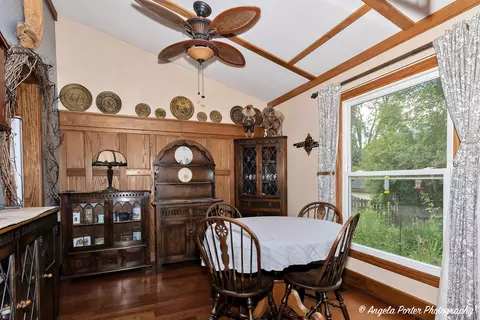 300 E Country Dr, Bartlett, IL 60103 photo 7