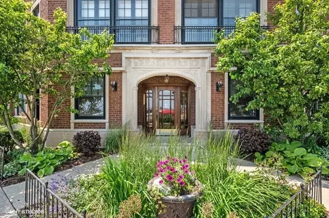 624 Sheridan Sq #2, Evanston, IL 60202