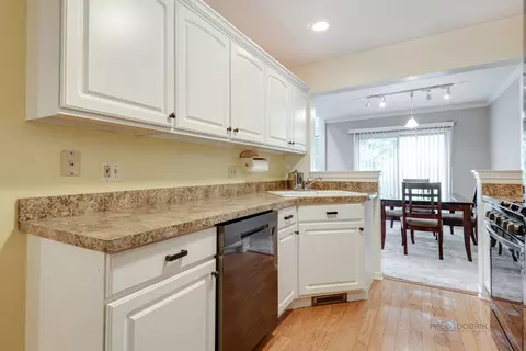 2080 Peach Tree Ln, Algonquin, IL 60102 photo 6