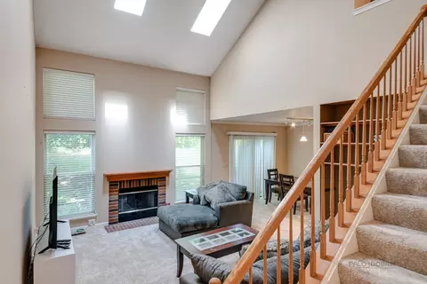 2080 Peach Tree Ln, Algonquin, IL 60102 photo 4