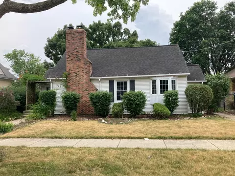515 Morgan St, Elgin, IL 60123