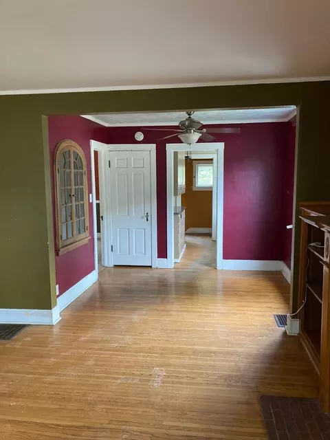 515 Morgan St, Elgin, IL 60123 photo 3
