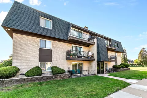11129 S 84th Ave #2A, Palos Hills, IL 60465