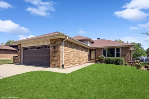 424 Wesley Ln, Westmont, IL 60559