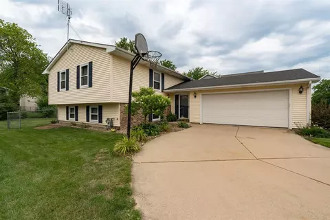 1411 Chadwick Dr, Normal, IL 61761