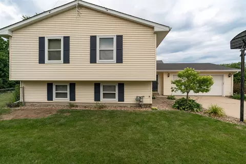 1411 Chadwick Dr, Normal, IL 61761 photo 4