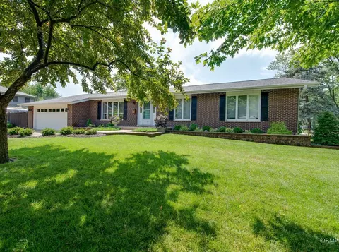 108 N Western Ave, Bartlett, IL 60103