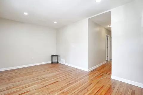 8918 S Laflin St, Chicago, IL 60620 photo 4