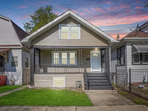 8918 S Laflin St, Chicago, IL 60620