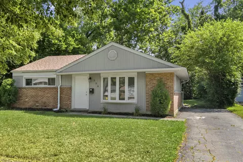 336 Blackhawk Dr, Park Forest, IL 60466