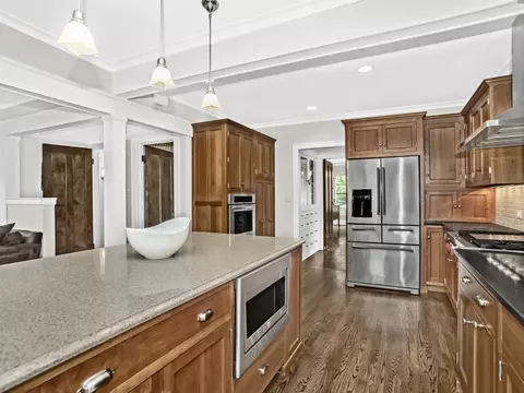 2511 Hurd Ave, Evanston, IL 60201 photo 10