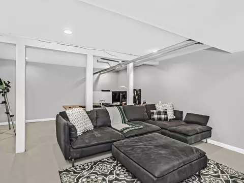 2511 Hurd Ave, Evanston, IL 60201 photo 33