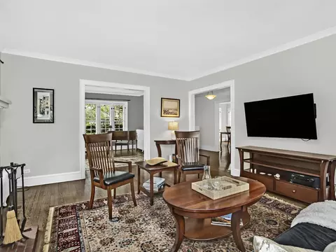 2511 Hurd Ave, Evanston, IL 60201 photo 5
