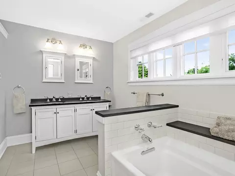2511 Hurd Ave, Evanston, IL 60201 photo 22