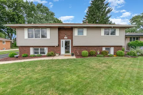 2350 184th Pl, Lansing, IL 60438