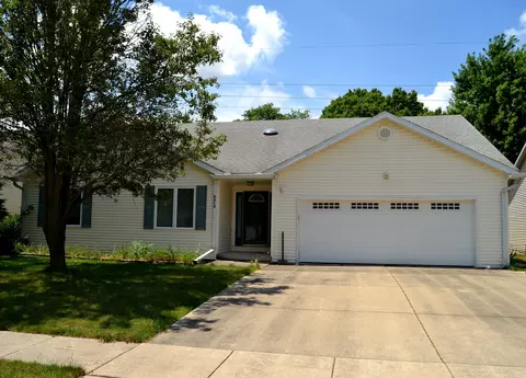 575 Lauren Ln, Forsyth, IL 62535