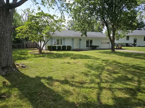 2508 Maplewood Dr, Champaign, IL 61821