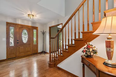 655 Red Maple Ln, Roselle, IL 60172 photo 4