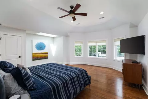 540 S Wright St, Naperville, IL 60540 photo 27