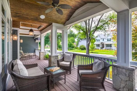 540 S Wright St, Naperville, IL 60540 photo 3