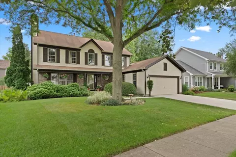 1116 Willoby Ln, Elgin, IL 60120