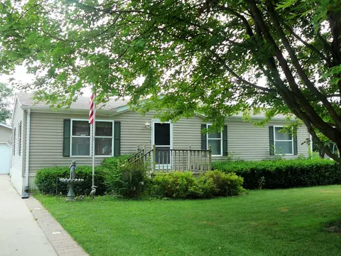1819 S Harrison St, Streator, IL 61364