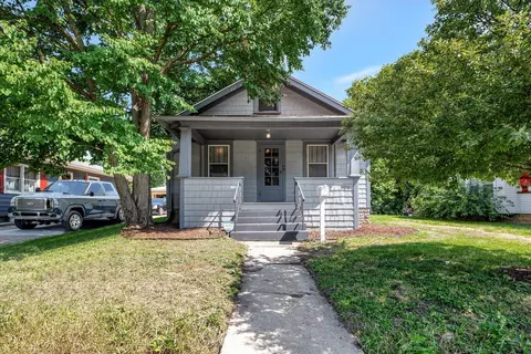 708 W Maple St, Champaign, IL 61820