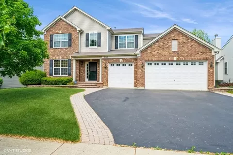 1034 Galena Dr, Volo, IL 60073