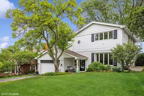 333 Merton Ave, Glen Ellyn, IL 60137