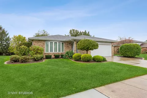 8417 Rob Roy Dr, Orland Park, IL 60462
