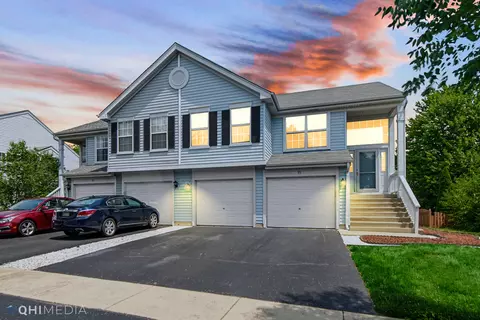 95 Seton Creek Dr, Oswego, IL 60543
