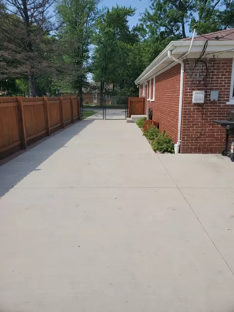 3933 153rd Pl, Midlothian, IL 60445 photo 3