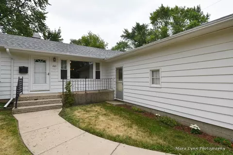 1165 Kenmore Ave, Aurora, IL 60505